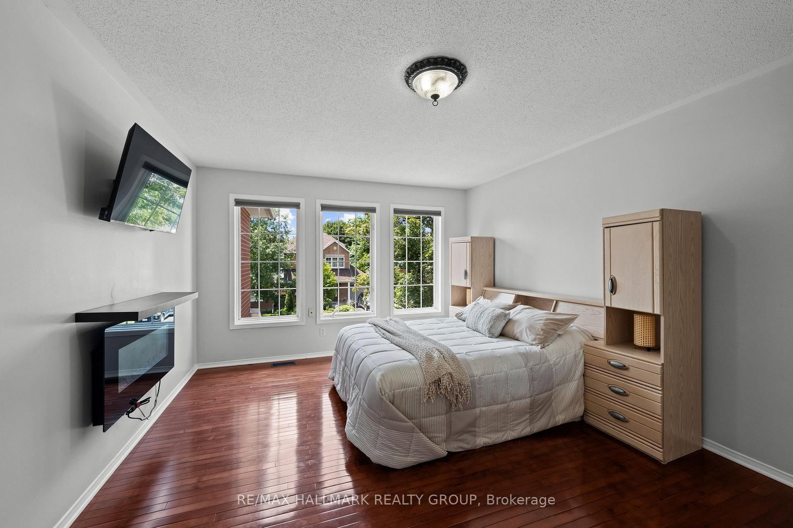 2104 Sandy Oaks Drive • Ottawa, ON photo 25