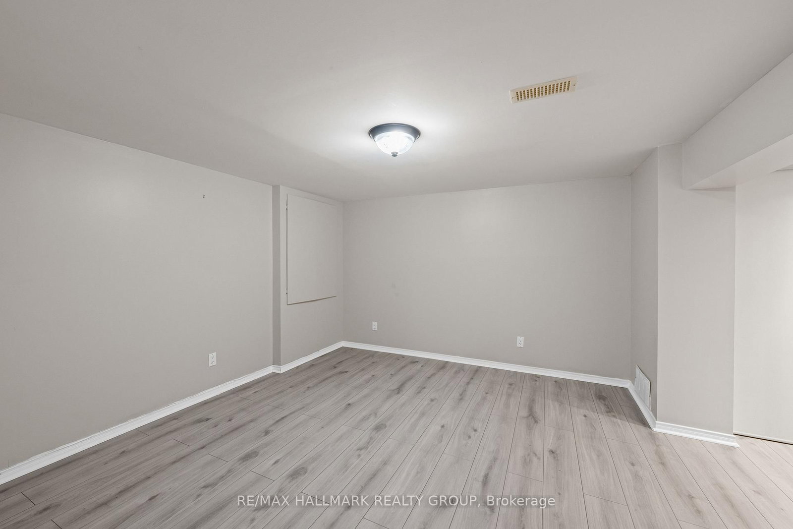 2104 Sandy Oaks Drive • Ottawa, ON photo 34