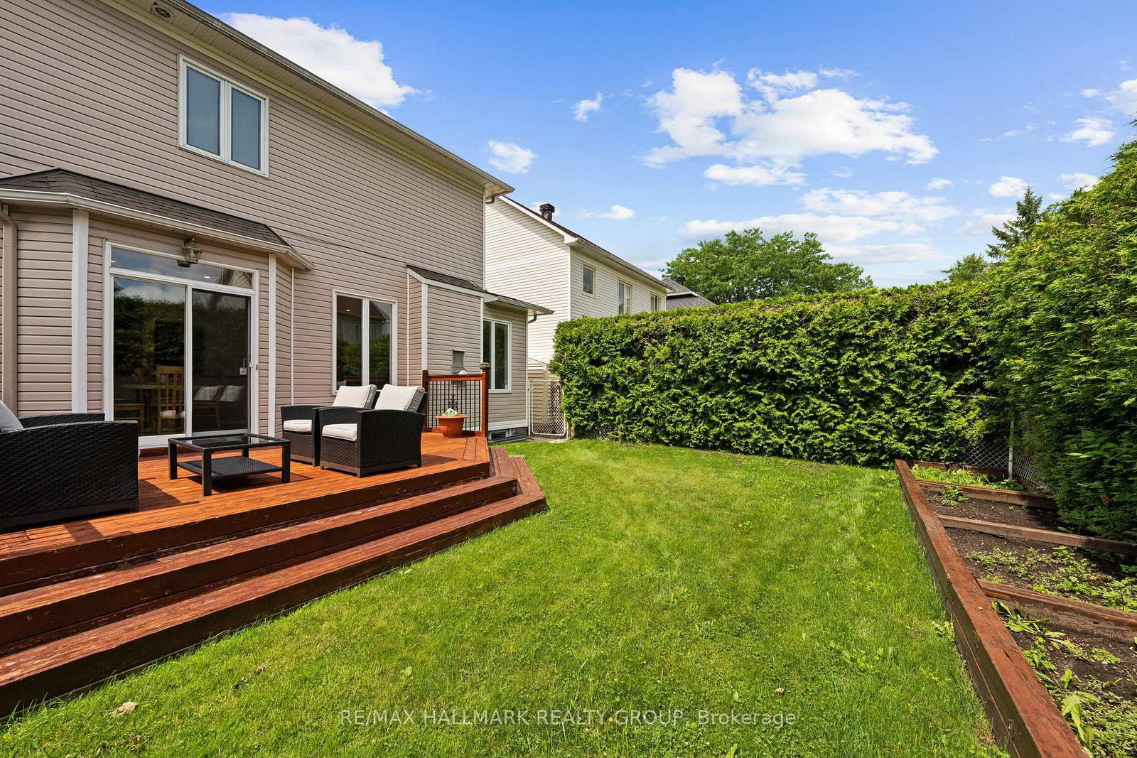 2104 Sandy Oaks Drive • Ottawa, ON photo 39