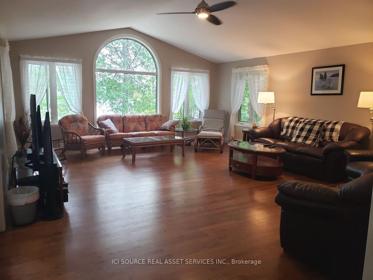 703 Davidson Lane • White Lake, ON photo 15