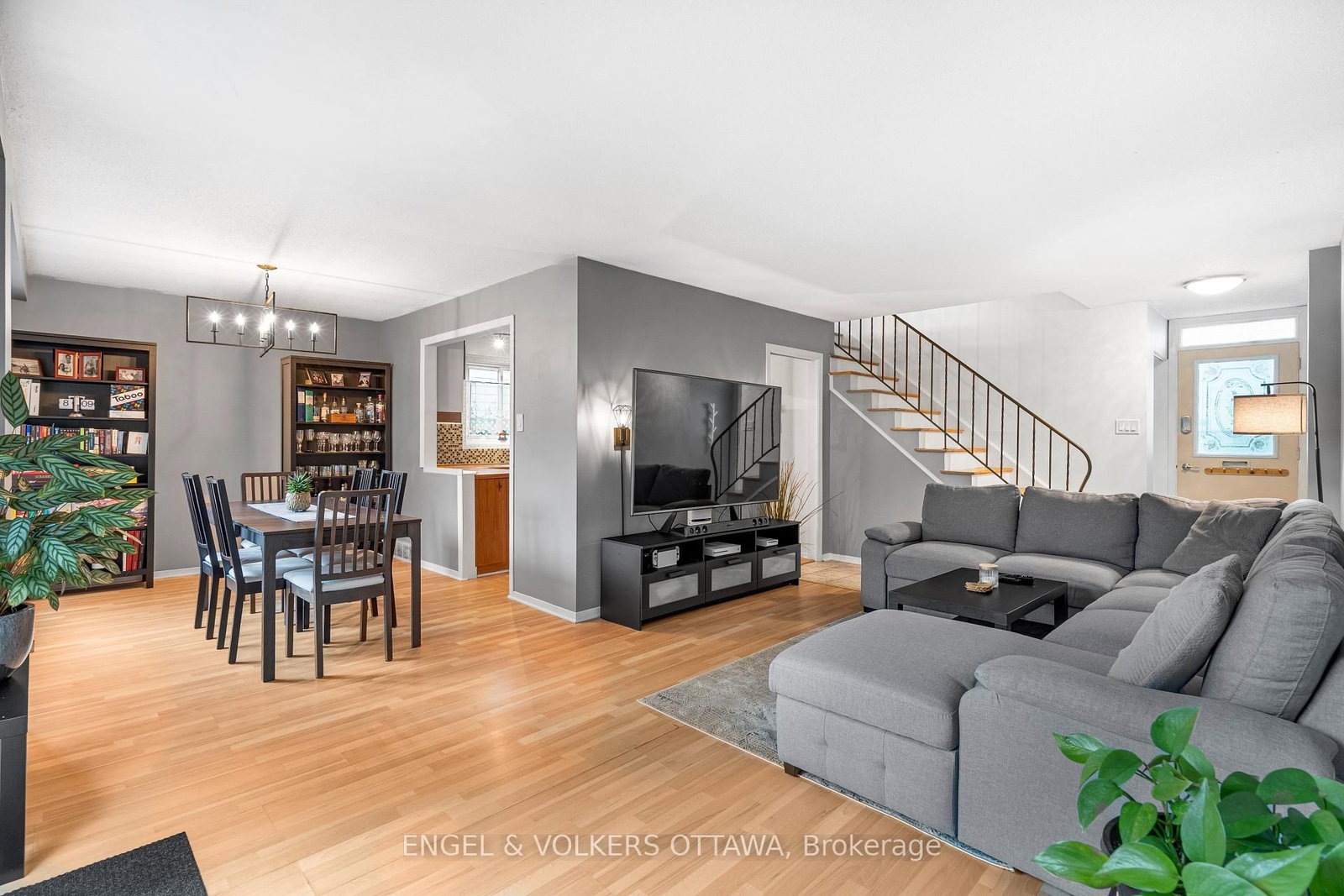 10 Estelle Crescent • Nepean, ON photo 11