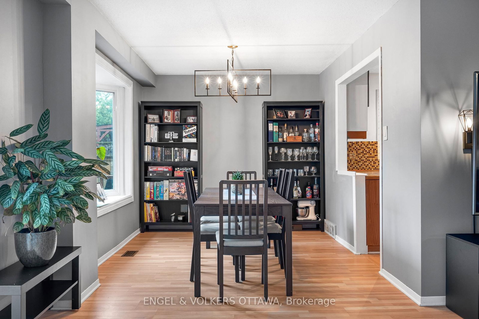 10 Estelle Crescent • Nepean, ON photo 12