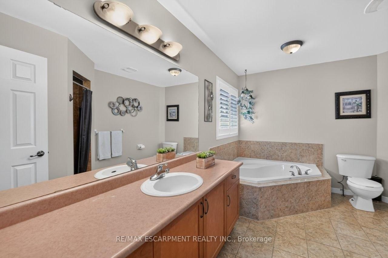 37 Hickory Crescent • Grimsby, ON photo 21