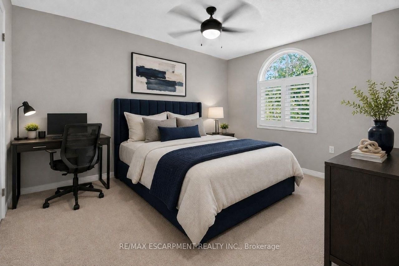 37 Hickory Crescent • Grimsby, ON photo 23