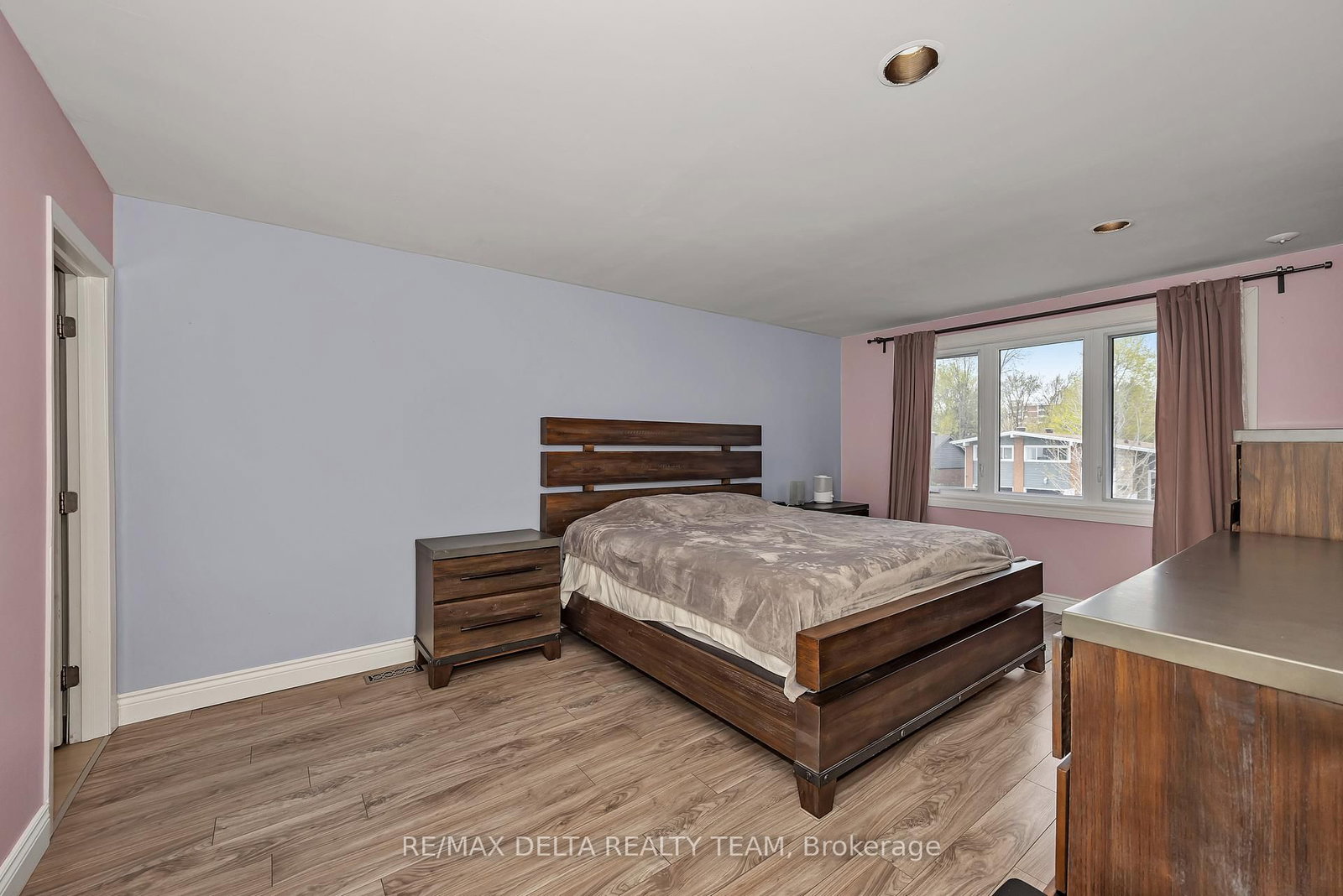 2350 Georgina Drive • Ottawa, ON photo 26