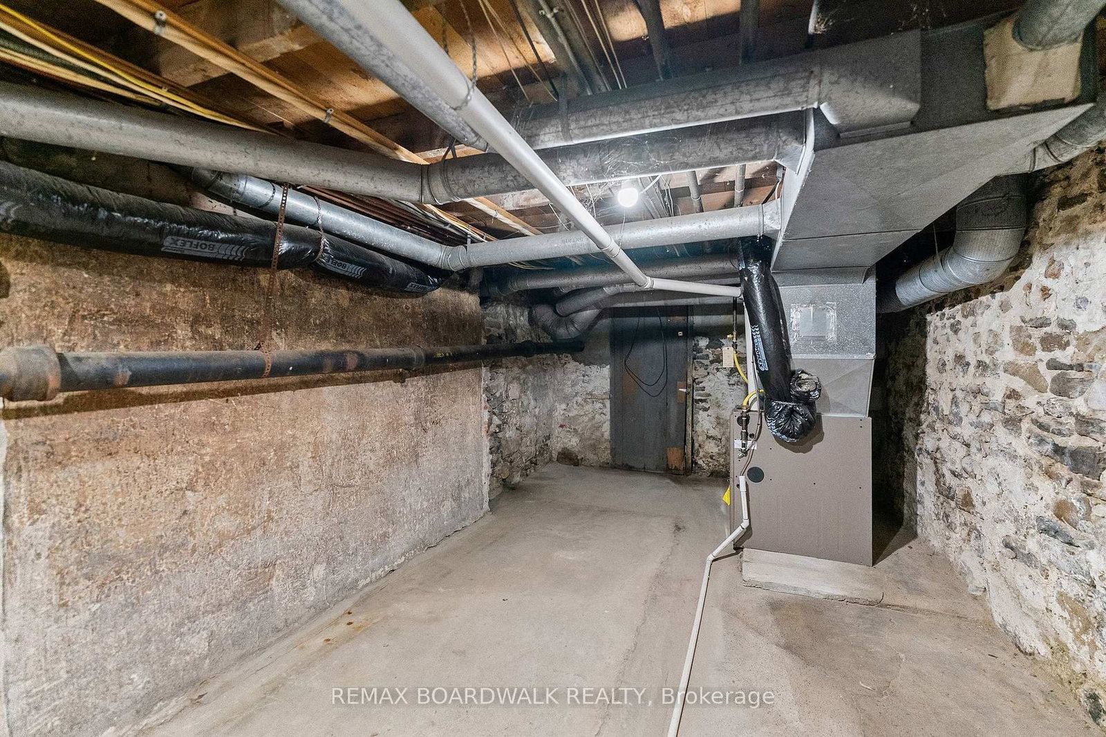 110-114 Clothier Street E • North Grenville, ON photo 25