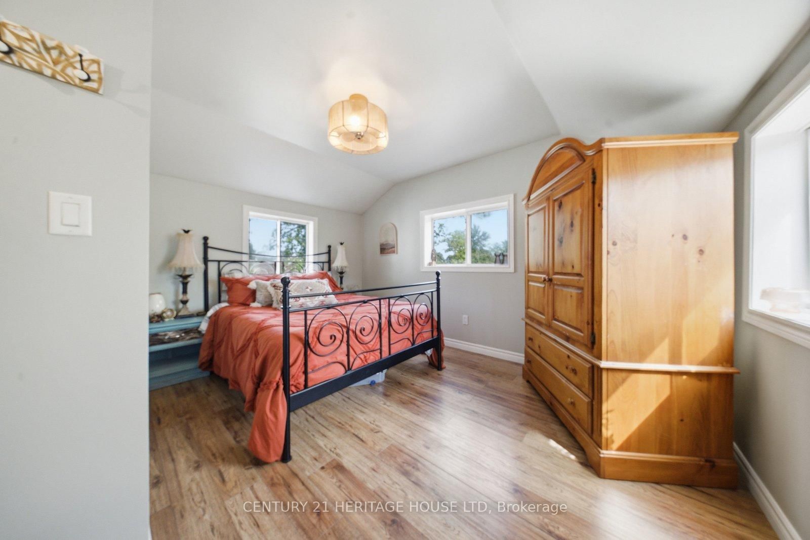 62 East Avenue • Brantford, ON photo 23