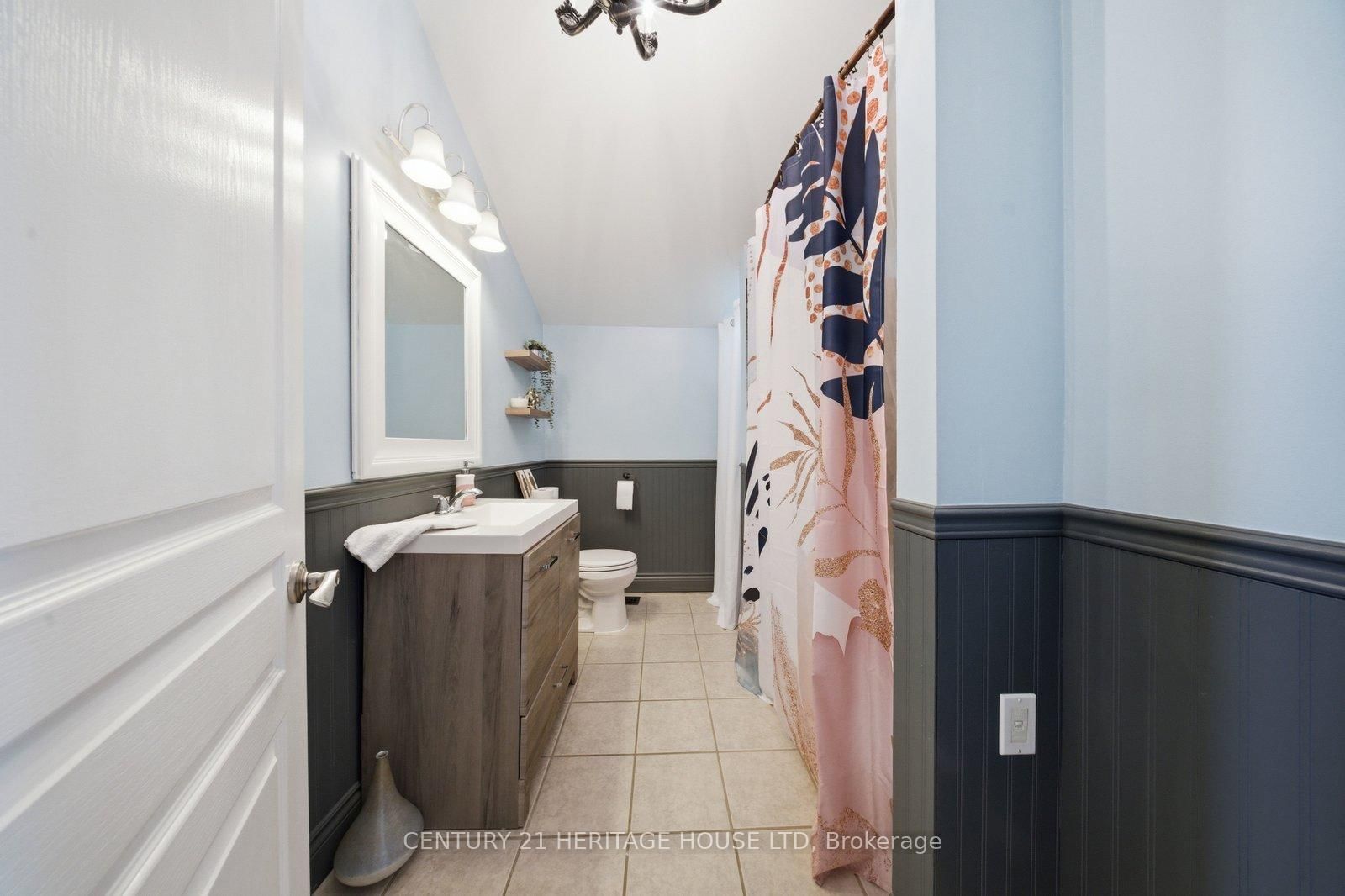 62 East Avenue • Brantford, ON photo 25