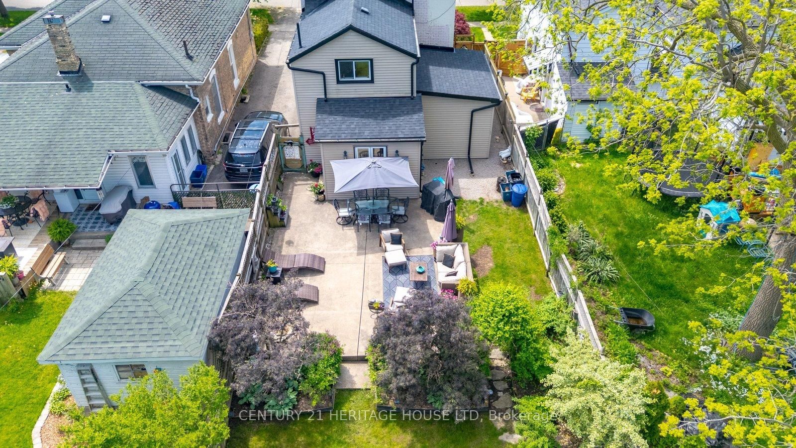 62 East Avenue • Brantford, ON photo 36