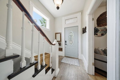 62 East Avenue • Brantford, ON photo 4