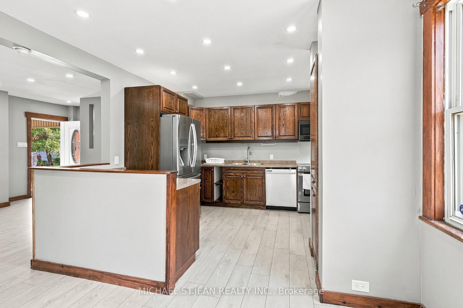 570 Cannon Street • Hamilton, ON photo 14