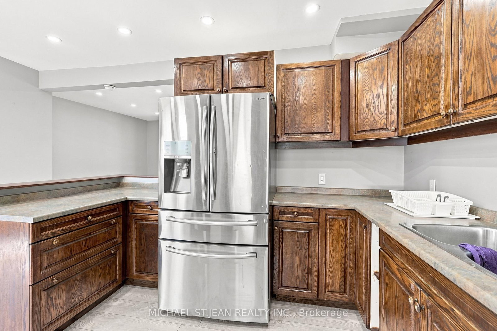 570 Cannon Street • Hamilton, ON photo 18