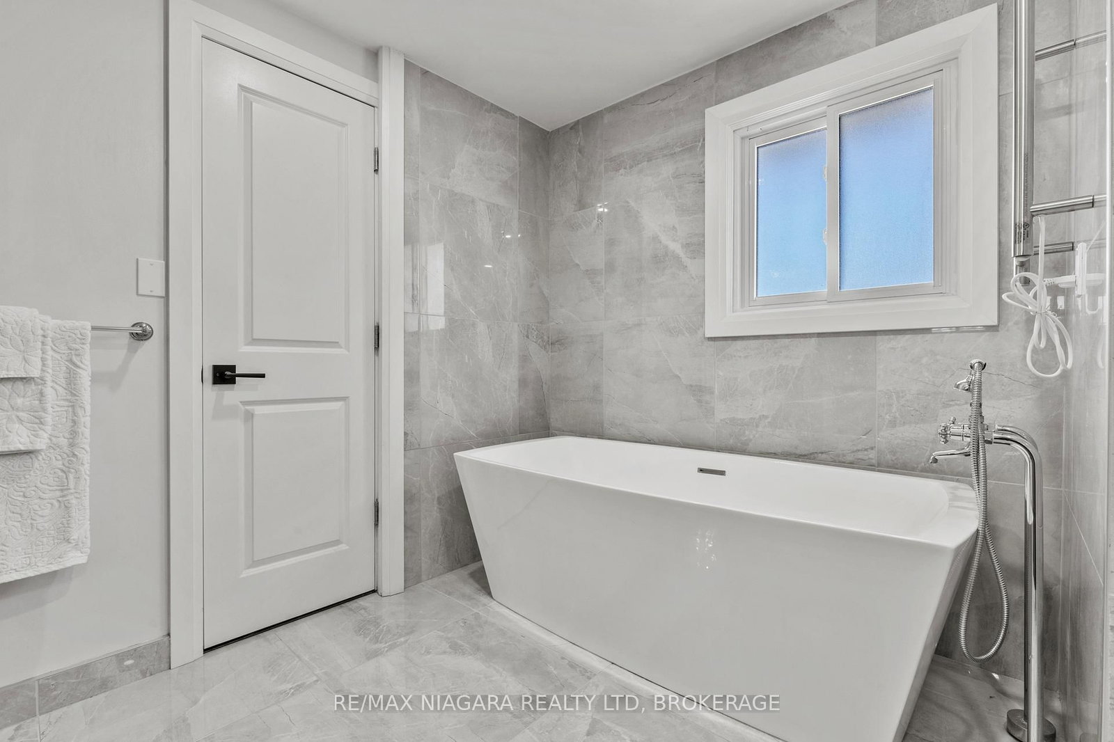 30 Orlando Drive • St. Catharines, ON photo 24