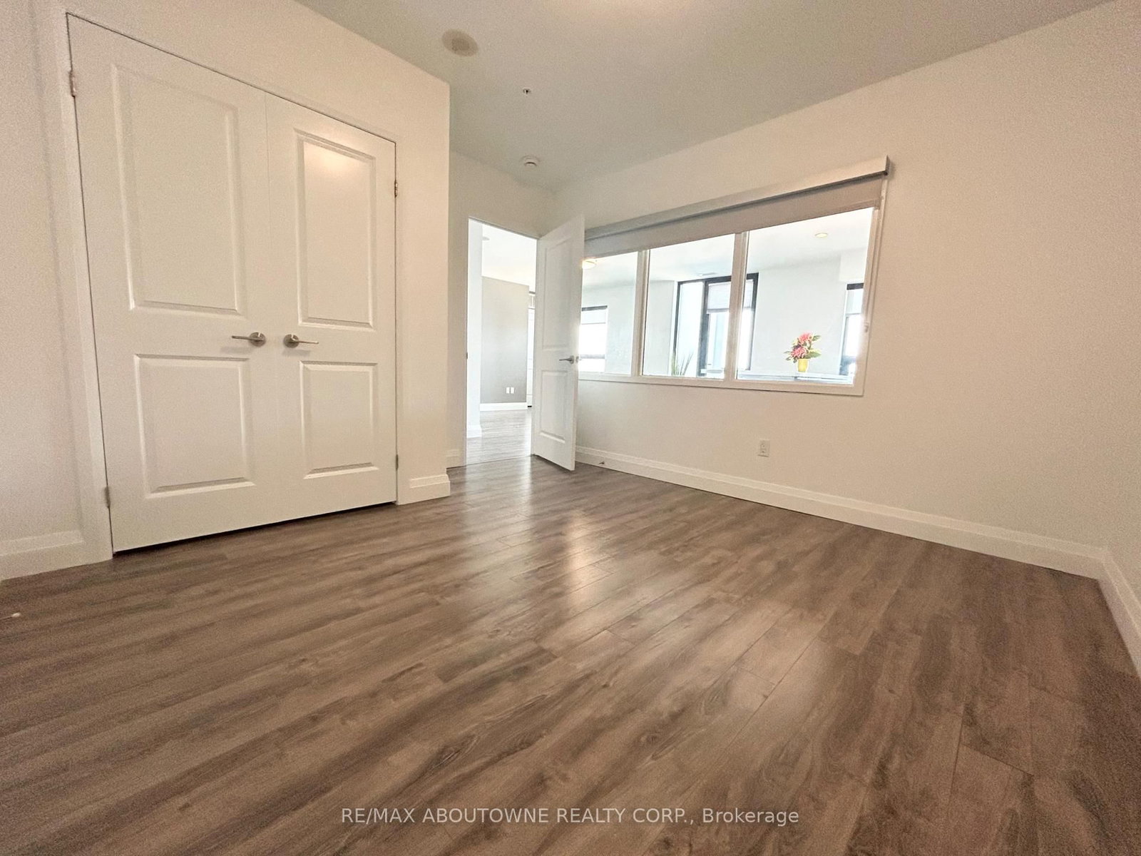 308-460A Belmont Ave, Kitchener, view 13