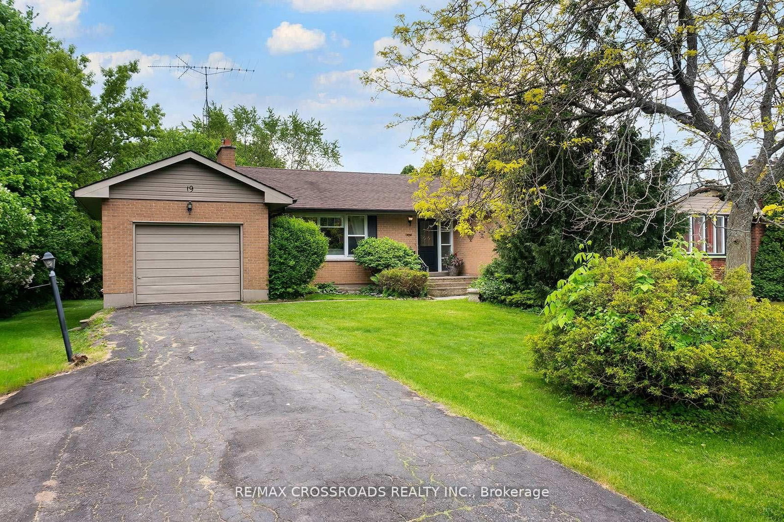 19 Orchard Avenue • Cobourg, ON photo 1