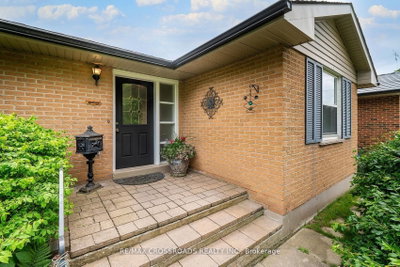 19 Orchard Avenue • Cobourg, ON photo 5