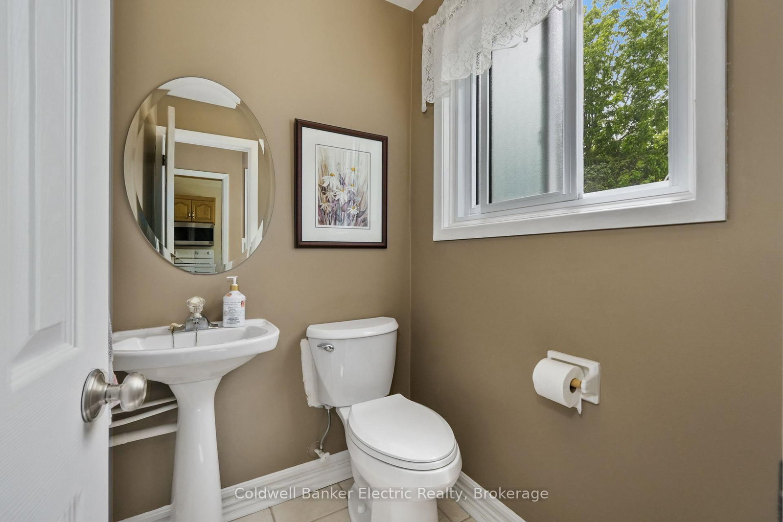 1219 Edmison Drive • Peterborough, ON photo 12