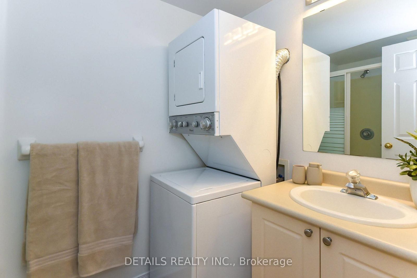 158 Forward Avenue • Ottawa, ON photo 22