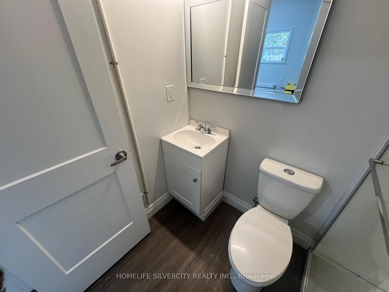 221 Emerson Avenue S • London South, ON photo 14