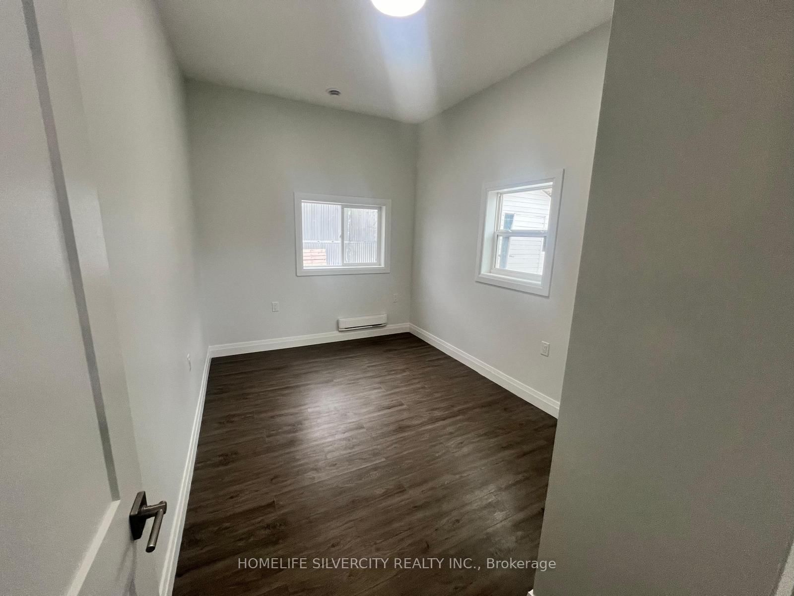 221 Emerson Avenue S • London South, ON photo 31
