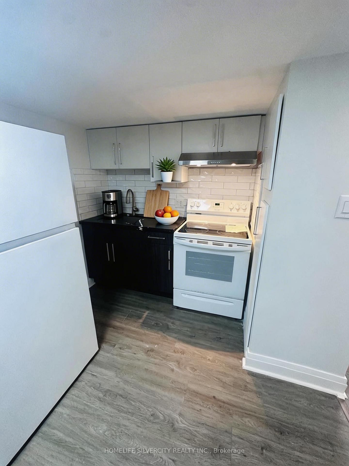 221 Emerson Avenue S • London South, ON photo 39