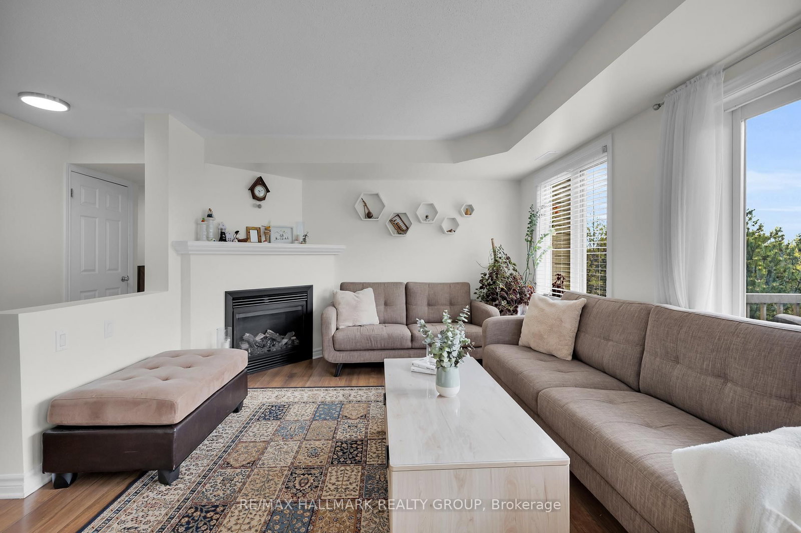 500 Stonefield Private • #6 • Ottawa, ON photo 11