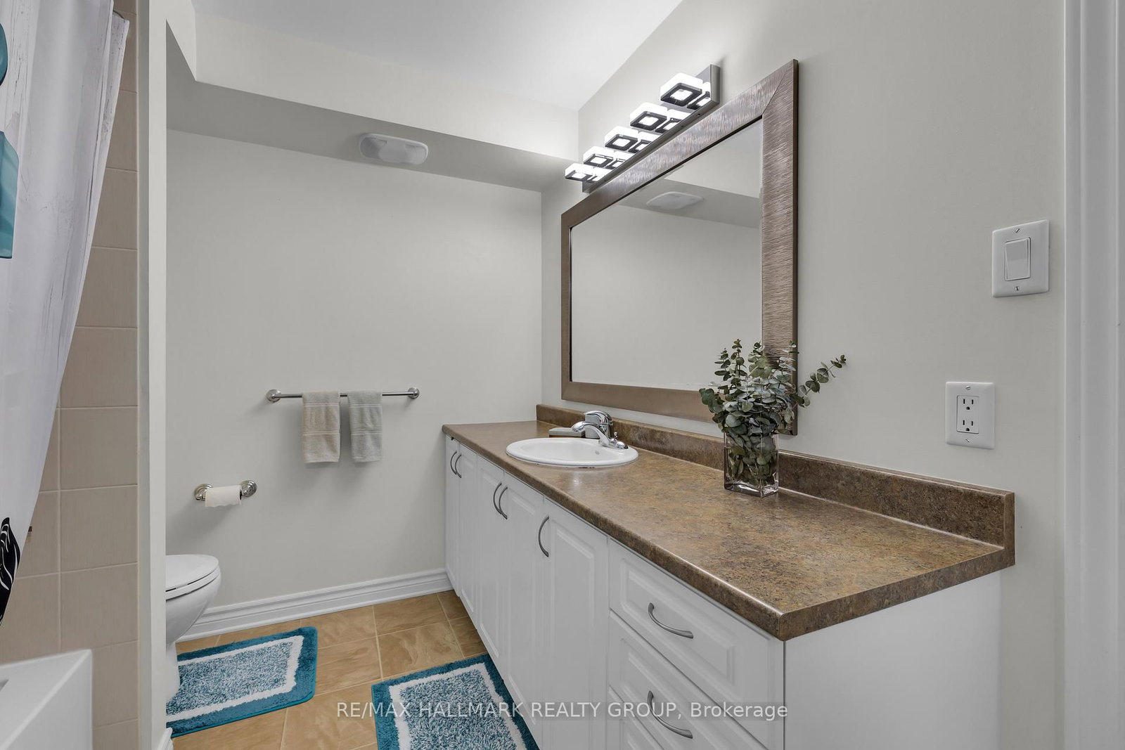 500 Stonefield Private • #6 • Ottawa, ON photo 35