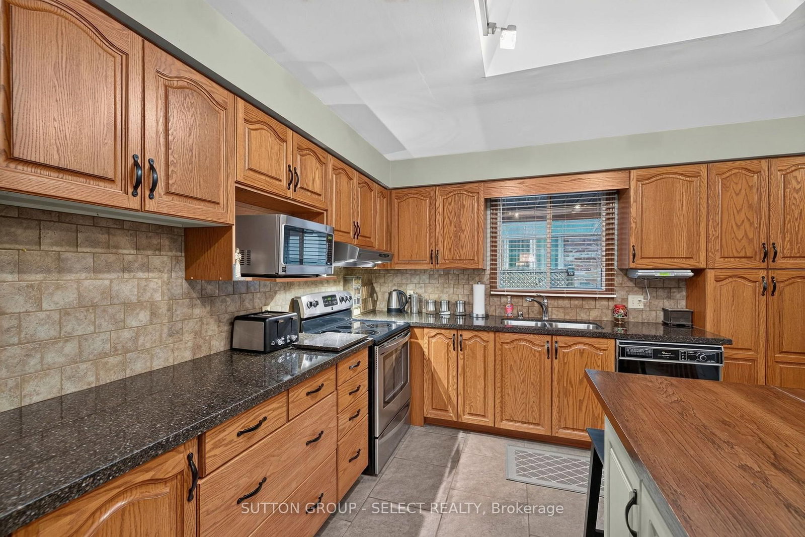 1769 Jalna Boulevard • London South, ON photo 14