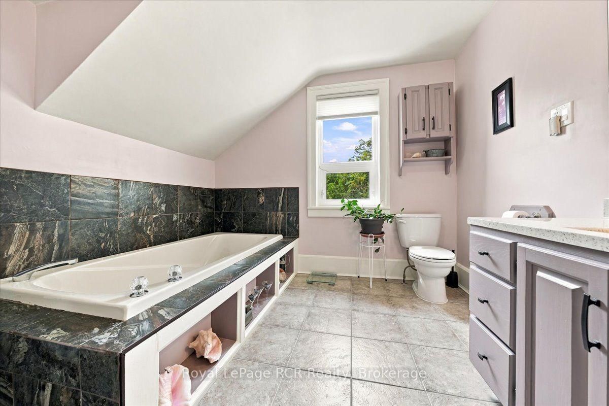 575 Queen Street • Kincardine, ON photo 37