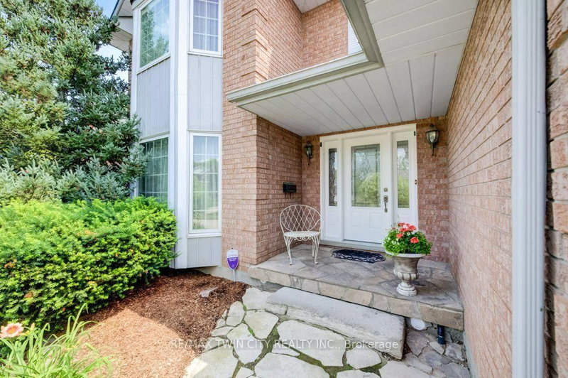 449 Knightsbridge Court