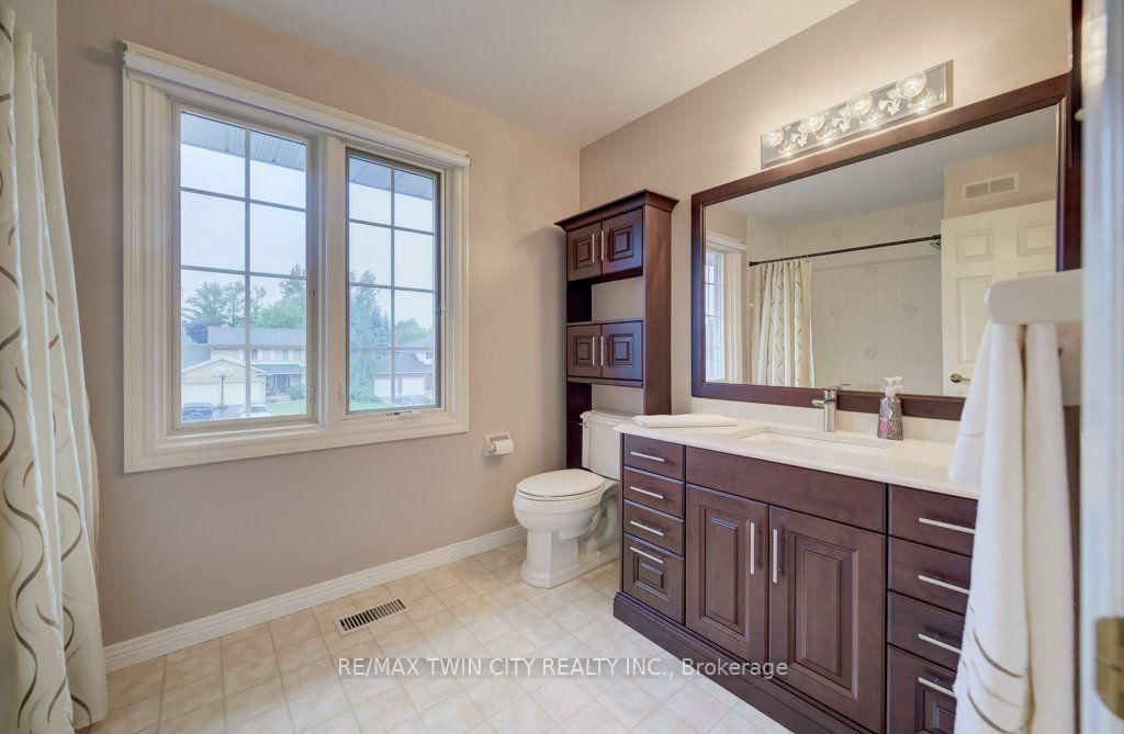 449 Knightsbridge Court • Waterloo, ON photo 34