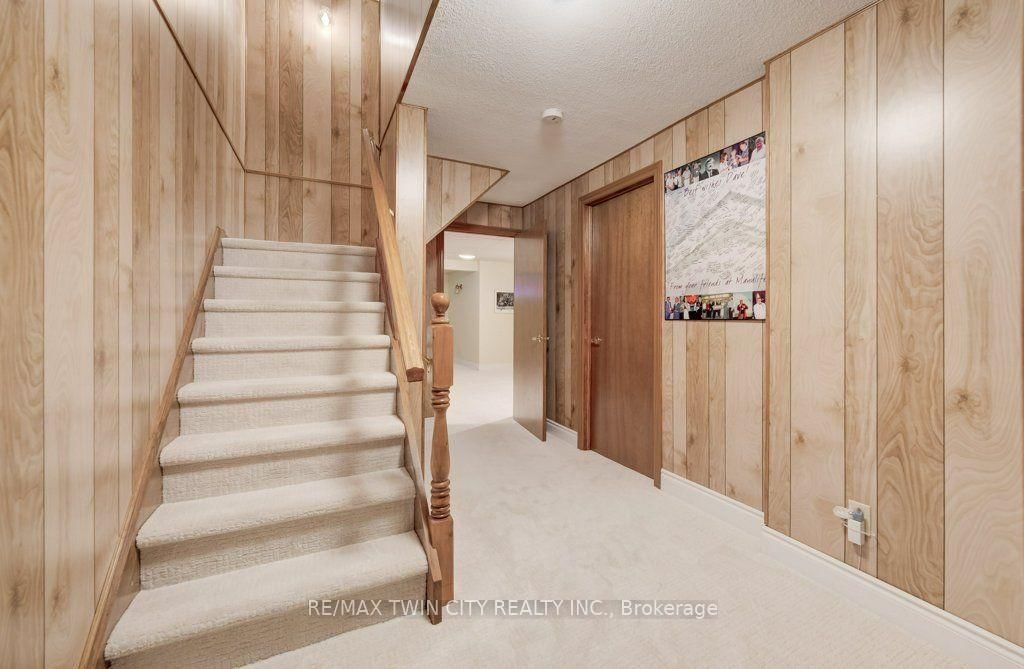 449 Knightsbridge Court • Waterloo, ON photo 36