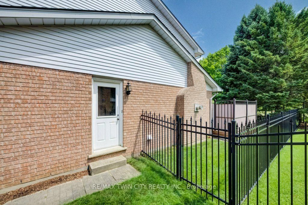 449 Knightsbridge Court • Waterloo, ON photo 41