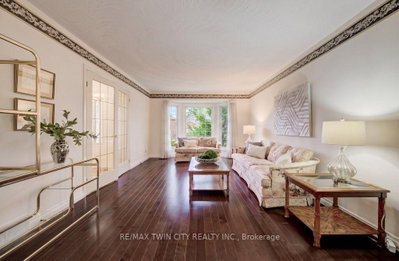 449 Knightsbridge Court • Waterloo, ON photo 8