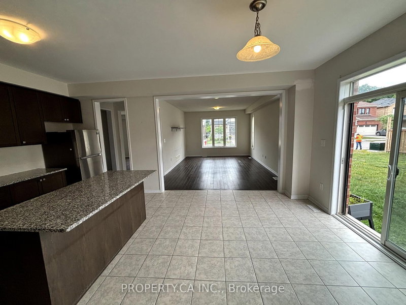 64 Cactus Crescent W