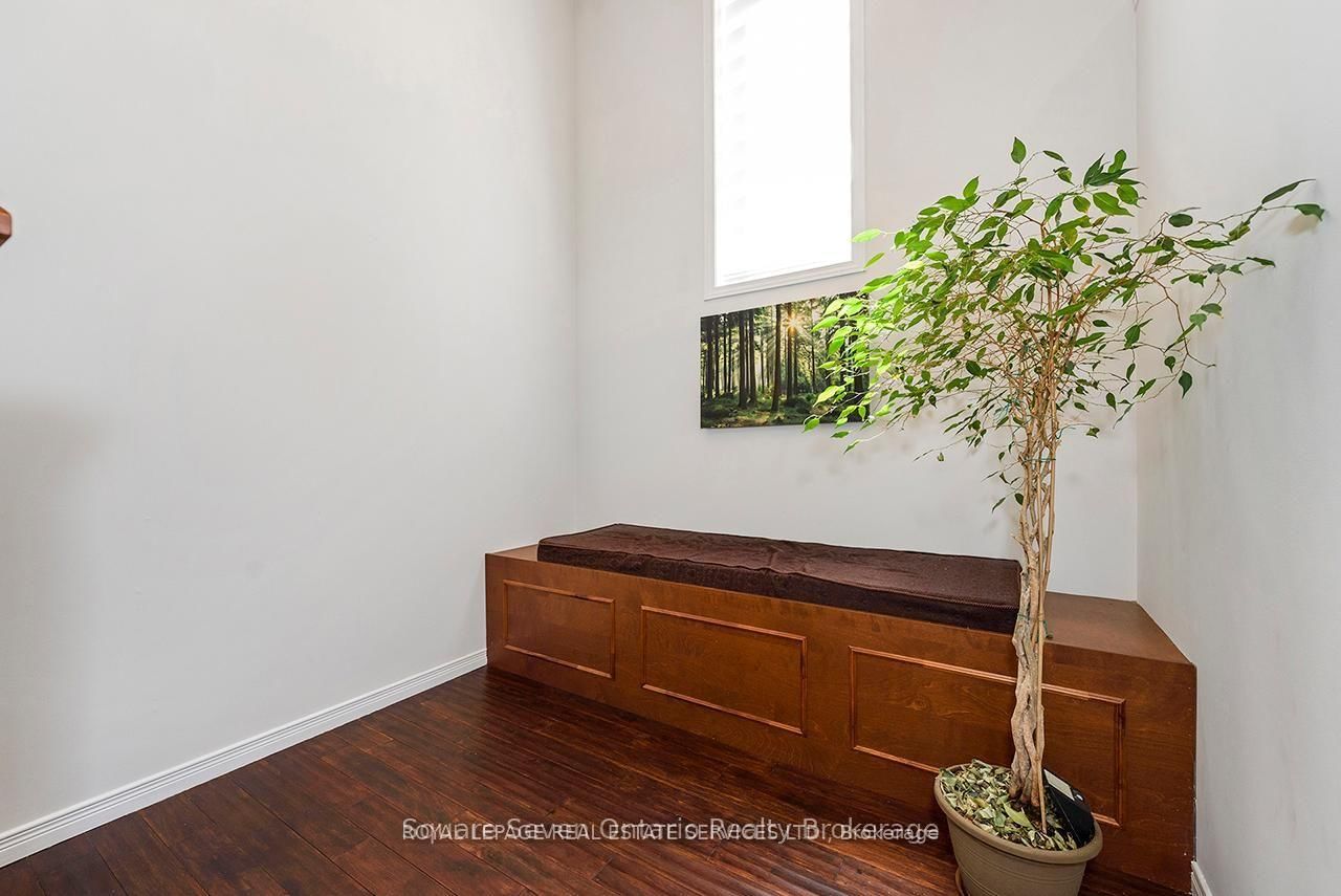 635 Commonwealth Cres, Kitchener, view 17