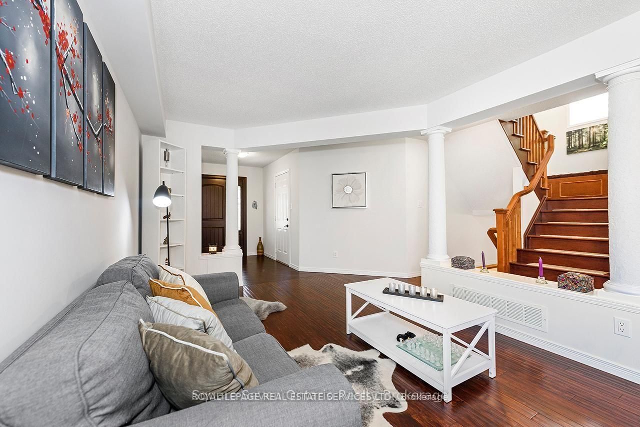 635 Commonwealth Cres, Kitchener, view 5