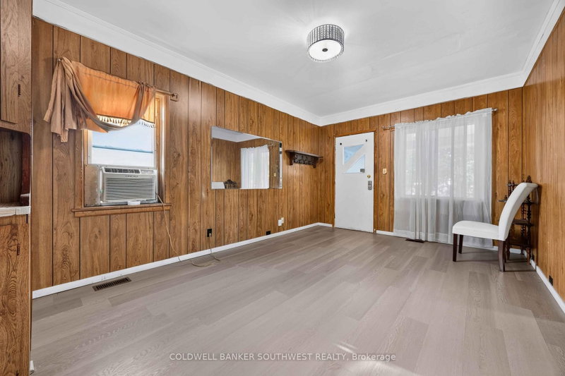 181 Campbell St photo 4