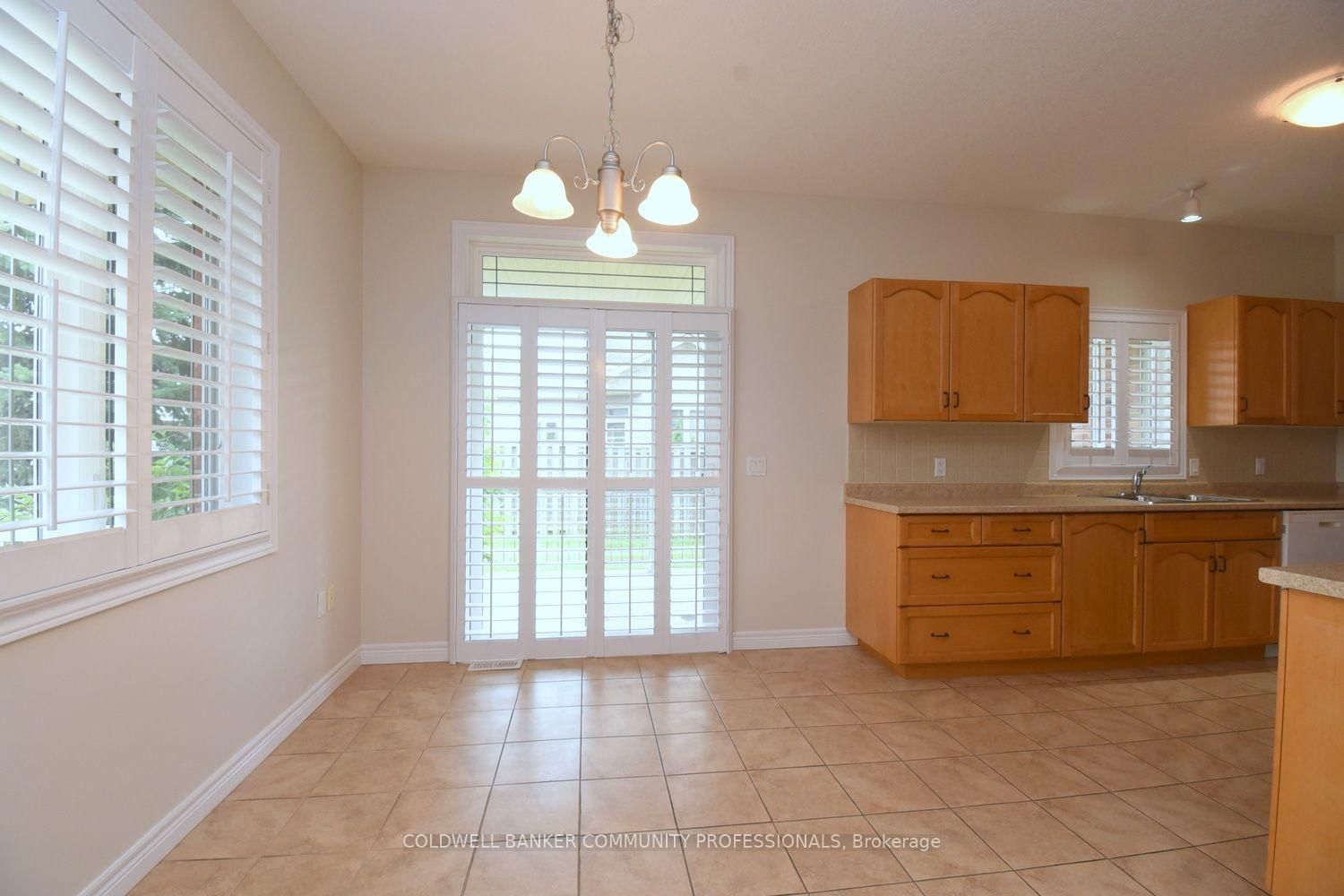 19 Stickland Lane • Hamilton, ON photo 14
