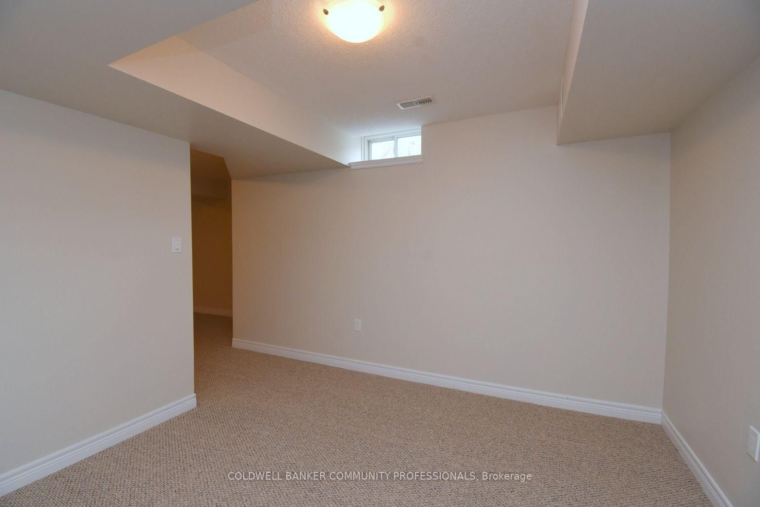 19 Stickland Lane • Hamilton, ON photo 33