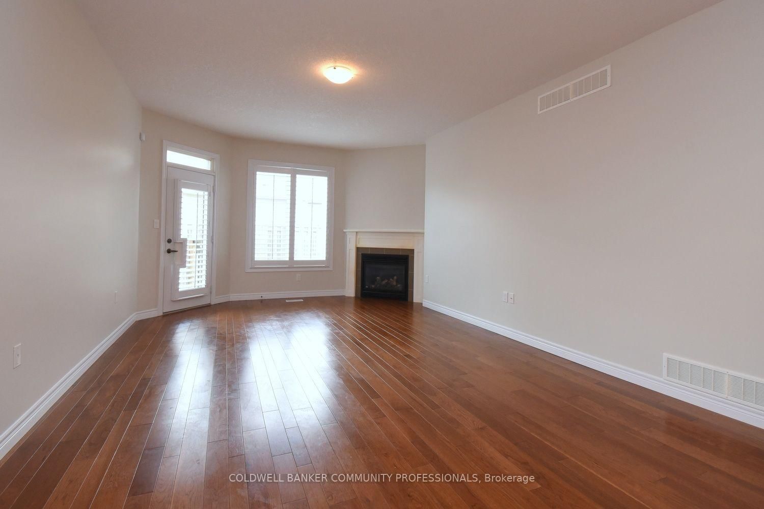 19 Stickland Lane • Hamilton, ON photo 9
