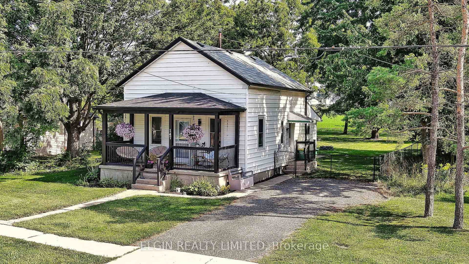 147 Victoria Street • Southwest Middlesex, ON photo 1