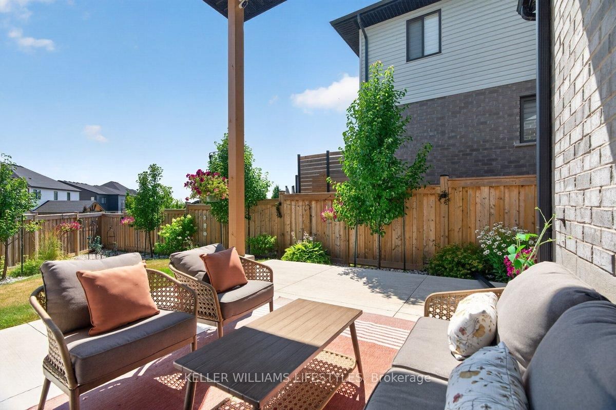 21 Locky Lane • Middlesex Centre, ON photo 35