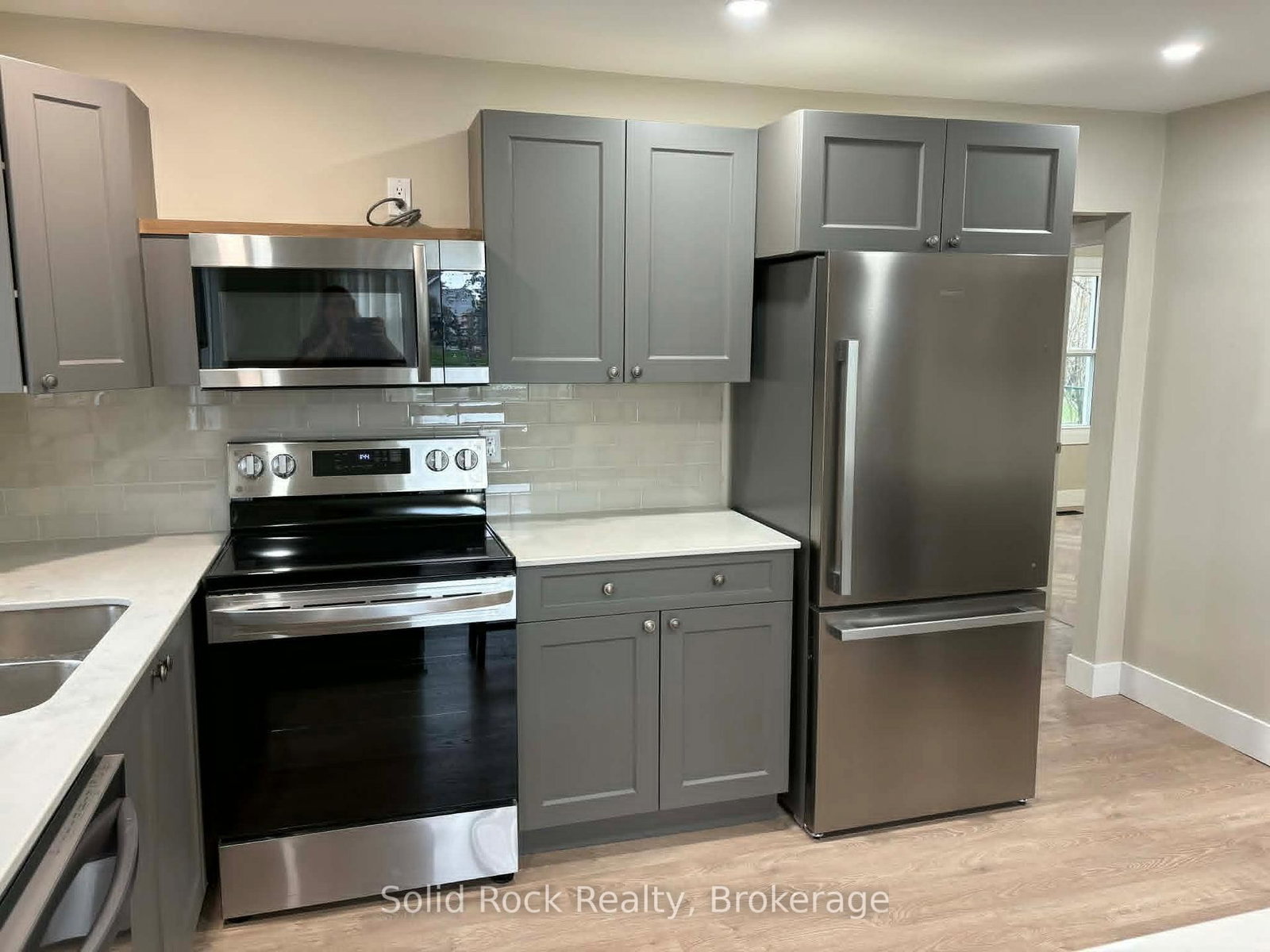 14 Linn Street • Limoges, ON photo 9