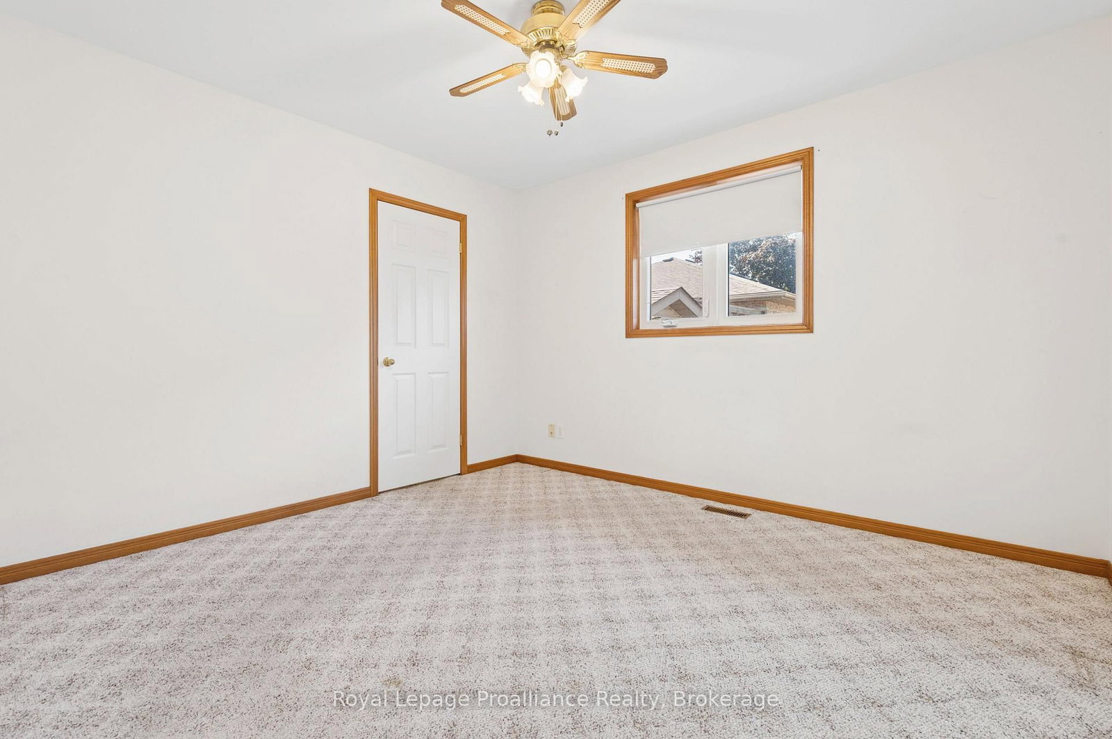 4 Wilmot Court • Belleville, ON photo 21