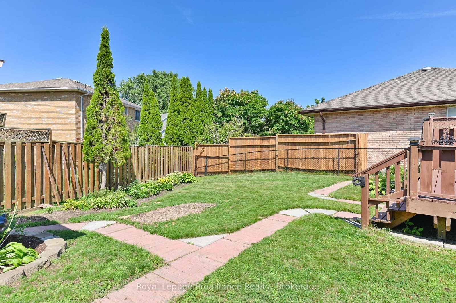 4 Wilmot Court • Belleville, ON photo 34