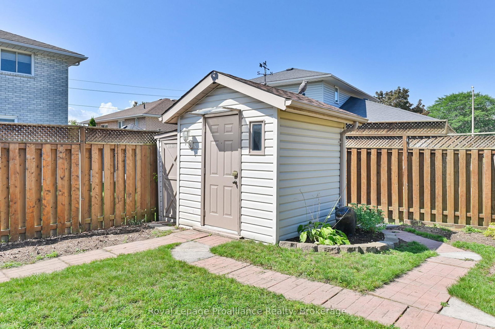 4 Wilmot Court • Belleville, ON photo 35
