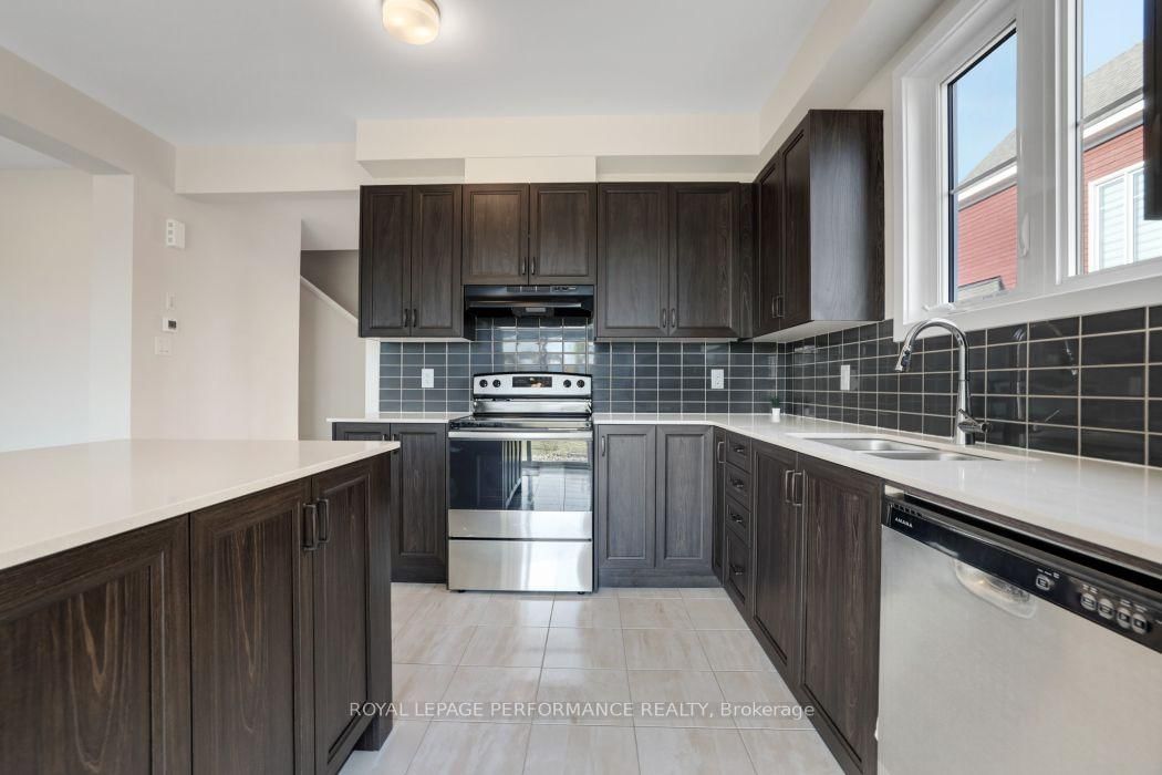 119 Hackamore Crescent • Richmond, ON photo 13