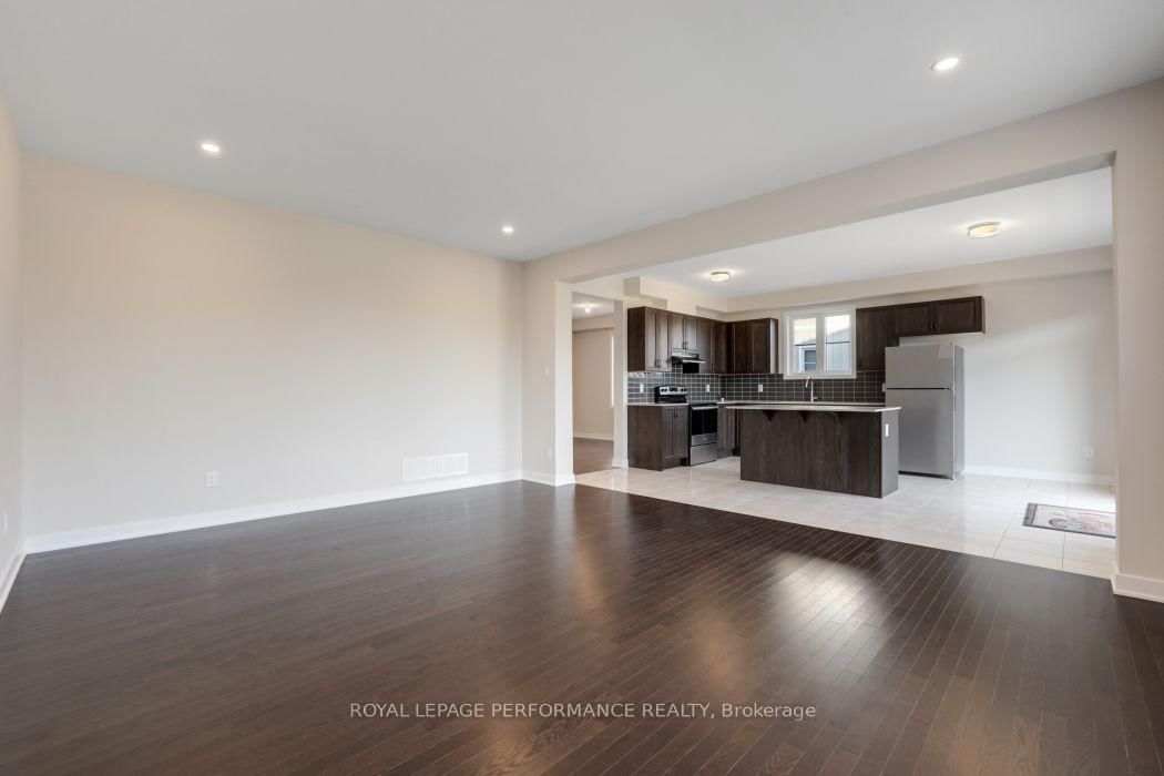 119 Hackamore Crescent • Richmond, ON photo 15