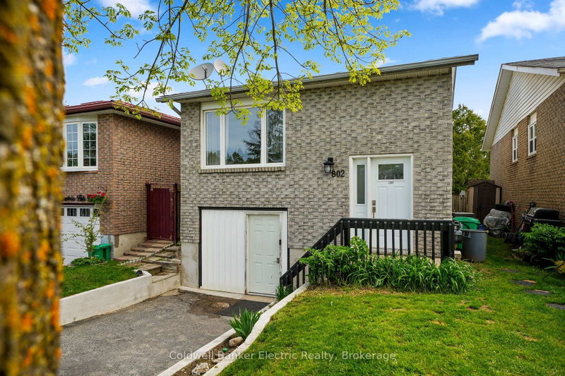 802 Mountain Ash Road
